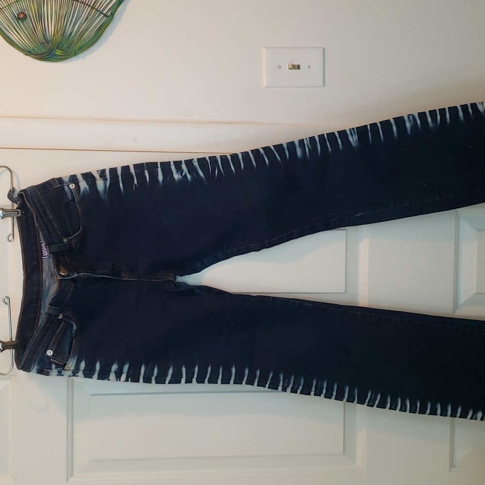 WatchLA jeans